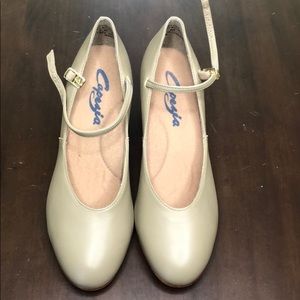 Capezio tan leather character shoes size 9